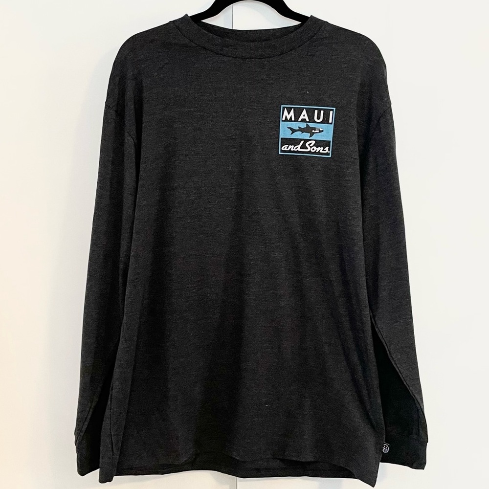 NWT Men’s Maui and Sons Long Sleeve Shark Logo Shirt - Picture 3 of 10